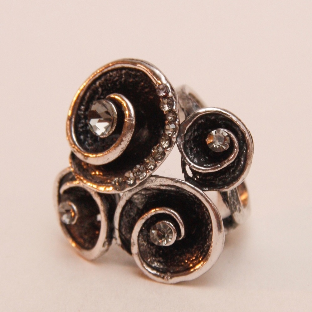 Rings - Picture 5 of 5